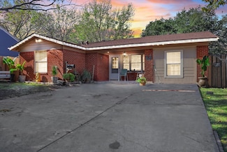 3404 Livingston Ave, Fort Worth, TX 76110