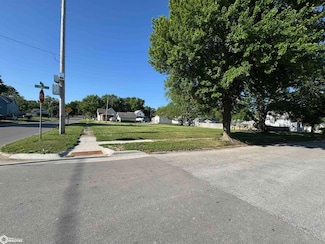 108 N Center & 102 W Lowell, Shenandoah, IA 51601