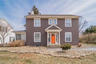 1214 Chestnut Dr, Ashtabula, OH 44004