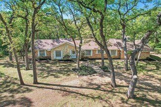 2800 S Shady Ln, Arlington, TX 76001