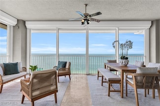 9235 Gulf Shore Dr Unit PH01, Naples, FL 34108