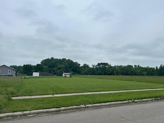 1103 Esther Cir, Marshall, MN 56258