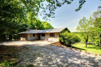 283 Walleye Rd, Falls of Rough, KY 40119
