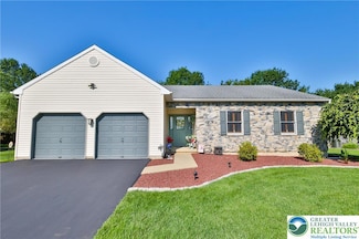 4691 Hampshire Dr, Bethlehem, PA 18017