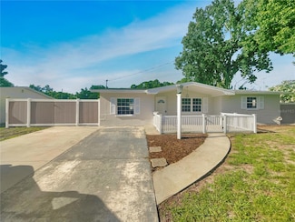 229 Maple Ave, Palm Harbor, FL 34684