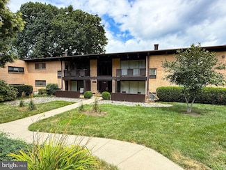 7841 Enola St Unit TA7, McLean, VA 22102
