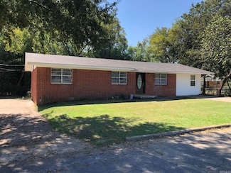 805 W Elm St, Morrilton, AR 72110