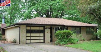 2457 Vaughn Dr, Manhattan, KS 66502