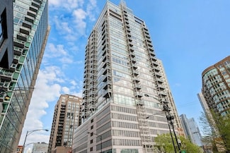 653 N Kingsbury St Unit 2407, Chicago, IL 60654
