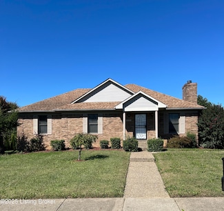 4901 Hunters Point Cir, Louisville, KY 40216