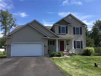 7876 Marina Dr, Bridgeport, NY 13030