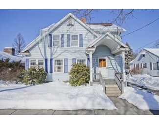 156 Farnsworth St, Chicopee, MA 01013