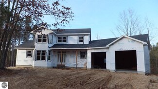 11968 Oakley Rd, Honor, MI 49640