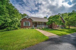 312 Bennington Dr, Sebring, OH 44672