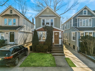 69-26 Nansen St, Flushing, NY 11375