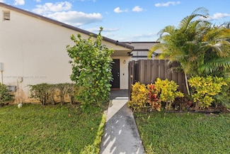 3502 Waterview Cir, Palm Springs, FL 33461