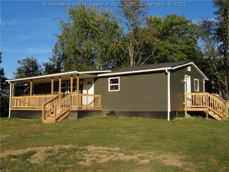 5565 Hickory Ridge Rd, Salt Rock, WV 25559