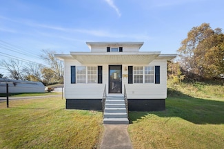 612 Rogers Ave, Russell, KY 41169