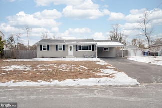 332 Maple Rd, Mount Laurel, NJ 08054