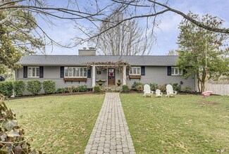 8000 Chesterfield Dr, Knoxville, TN 37909