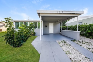 5217 NE 4th Terrace, Fort Lauderdale, FL 33334