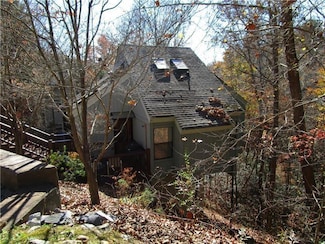 17 Dach Bruecke Gasse, Helen, GA 30545