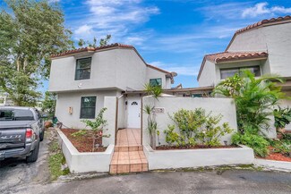 10325 NW 9th Street Cir Unit 36, Miami, FL 33172