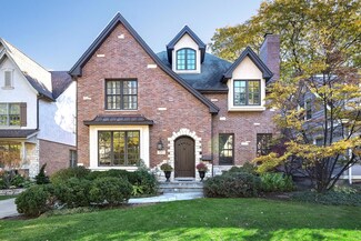 737 S Madison Ave, La Grange, IL 60525