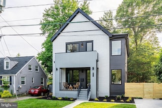 824 N Edison St, Arlington, VA 22205