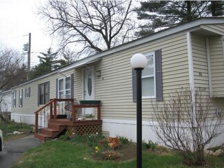 20 Cedar St, Hinsdale, NH 03451