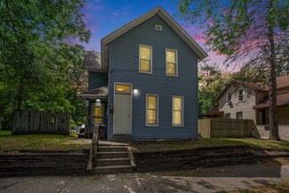 737 Sinclair Ave NE, Grand Rapids, MI 49503