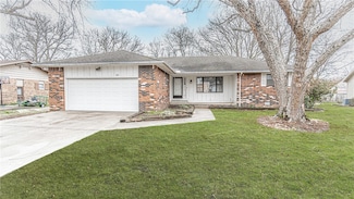 601 N Valley West Dr, Rogers, AR 72756