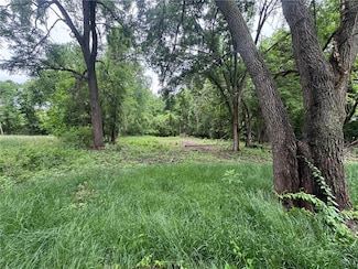 3615 N Lydia Ave, Kansas City, MO 64116