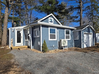316 16th Ave, Sylvan Beach, NY 13157