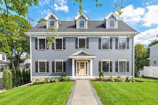 40 Foxcroft Rd, Winchester, MA 01890