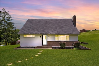 225 Larson Blvd, Belle Vernon, PA 15012