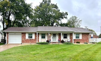 17 Coachlight Dr, Mascoutah, IL 62258