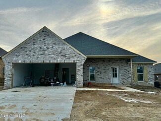 119 Southern Oaks Way, Canton, MS 39046