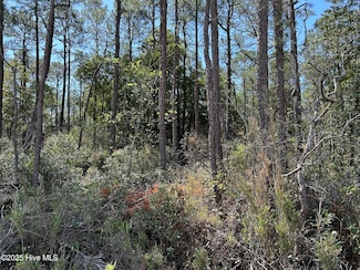 7580 Plantation Rd, Wilmington, NC 28411