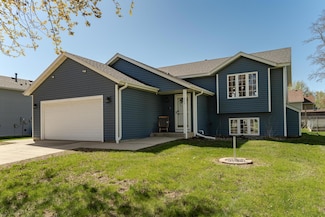 806 8th St NW, Kasson, MN 55944