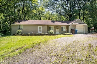 844 Renninger Rd, New Franklin, OH 44319