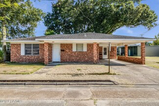 205 E Lafayette St, Abbeville, LA 70510
