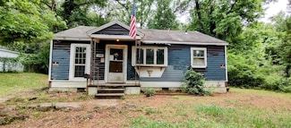 1069 Elm St, Camden, AR 71701