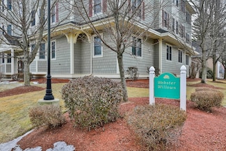 391 Pleasant St Unit 208, Melrose, MA 02176