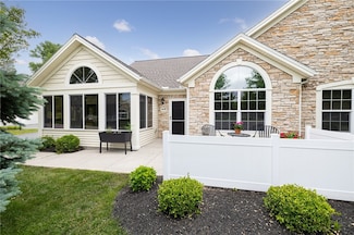 148 Maryview Dr, Webster, NY 14580