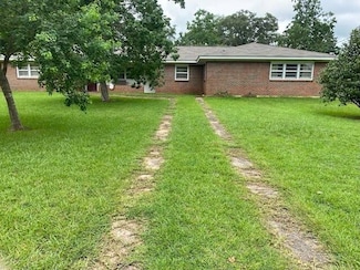 1632 Hodges St, Jena, LA 71342