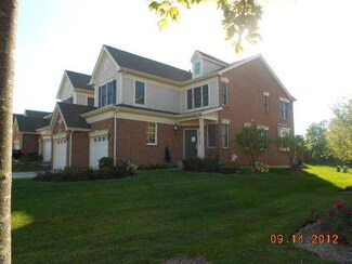 19 Red Tail Dr, Hawthorn Woods, IL 60047