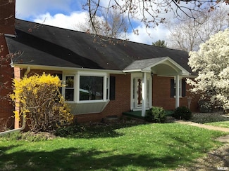 11 Marty Ln, Macomb, IL 61455