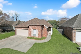 7851 Essen Cove Dr, Baton Rouge, LA 70809
