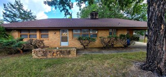 216 Spring St, Forsyth, MO 65653